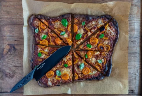 Tyrolit Life Pizza auf Pizzastein