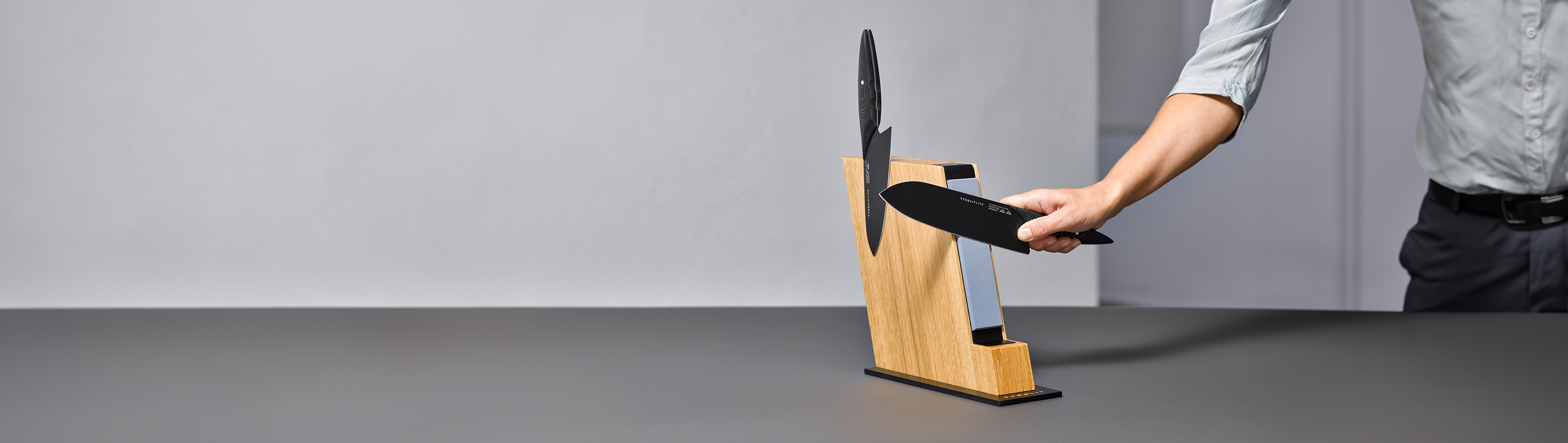 Messerblock kaufen – magnetisch mit integriertem Schleifstein von Tyrolit Life